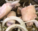 Foto del paso 2 de la receta: Manitas de Cerdo a la Sonorense