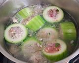 Hình bước làm 3 của món Canh Bí xanh dồn thịt nấm