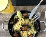 Foto del paso 5 de la receta: Spaghetti con Choritos al aceite oliva y ajo 🧄