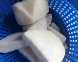 A picture of step 1 of Triangular fried yam.