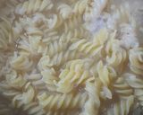 Foto del paso 2 de la receta: Fideos saludables con brócoli y semillas 🥦