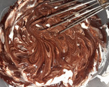 Foto del paso 8 de la receta: Torta de mousse de chocolate y mousse de dulce de leche