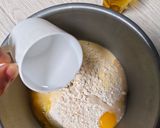 Foto langkah ke 2 dari resep Roti Goreng Jadul isi Kacang Hijau.