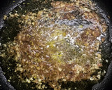 Foto del paso 4 de la receta: Spaghetti con salsa de ajo con anchoas, crujiente tostado casero y parmesano