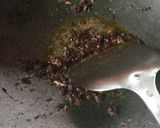 Gambar langkah 2 resipi Daun Keledek Goreng Taucu.