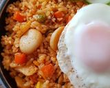 A picture of step 1 of Tomyam Fried Rice.