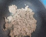 รูปขั้นตอนการทำที่ 2 ของ ข้าวผัดหมูและหมูยอ
