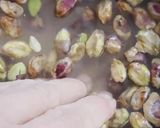 Foto del paso 1 de la receta: Crema saludable de pistachos 🌱 solo 2 ingredientes + paciencia 🧘🏻♀️