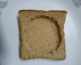 A picture of step 2 of Pizza Sandwitch.