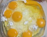 Foto langkah ke 5 dari resep Bolu Karamel Sarang Semut.