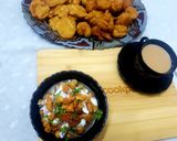 A picture of step 5 of Pakoray and instant chaat.