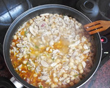 Foto del paso 4 de la receta: Ropa vieja de pollo y garbanzos con papas fritas