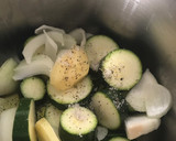 Foto del paso 2 de la receta: Crema de calabacín, sin lácteos 🌱 veggie 🌱