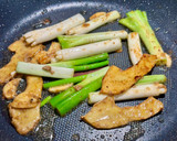 一鍋到底家常飯菜-蔥爆里肌的食譜步驟5照片