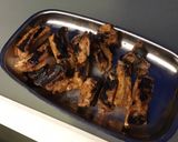Une image de l'étape 6 de Travers de porc marinés grillés raisin tomate gingembre.
