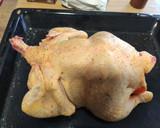 Foto del paso 5 de la receta: Pollo entero asado a la mandarina