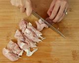 Foto langkah ke 1 dari resep Ayam Goreng Kailan Devina Hermawan.