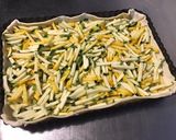 Une image de l'étape 4 de Tarte aux courgettes, tomates, lonzo crème de basilic et épices.