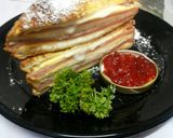 รูปขั้นตอนการทำที่ 10 ของ แซนด์วิชแฮมชีสมอนตี คริสโต (Monte Cristo Sandwich)