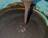 A picture of step 4 of Oreo layer cake 🍰.