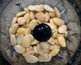 Foto del paso 2 de la receta: Bacalao a la miel sobre cama de alcachofas