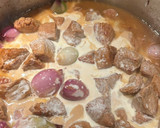 Foto del paso 5 de la receta: Babilla de ternera con chalotas y cantarelas