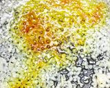 A picture of step 4 of Mirza ghademi(an iranian food/).