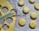 Foto langkah ke 2 dari resep Cookies Donat.