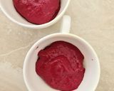 A picture of step 4 of Red velvet mug cake.