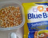 Foto langkah ke 1 dari resep Popcorn simple.