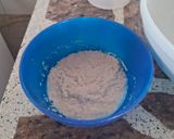 Foto del paso 1 de la receta: Pancitos dulces con frutas glaseadas y pasas de uva con ciruelas pasas