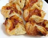 A picture of step 3 of Cheese Pizza Puff.