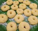 Foto langkah ke 5 dari resep Donat kentang super empuk.