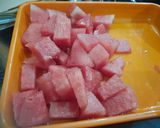 Foto langkah ke 2 dari resep Tarbooz Ka Sharbat (Es Semangka à la Pakistan).