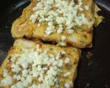 चीझी ऑम्लेट ब्रेड (cheese omelette bread recipe in marathi) रेसिपी स्टेप 7 फोटो 