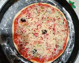 A picture of step 5 of Budget-Friendly Pizza.