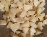 A picture of step 3 of Falahaari potatoes.