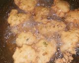 A picture of step 6 of Pakora Curry.