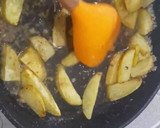Foto langkah ke 3 dari resep Semur Kentang Telur Manis.