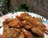 Foto langkah ke 3 dari resep Ayam goreng lengkuas.