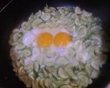 Foto langkah ke 5 dari resep Tumis Timun Telur sedaapp khas Bangka.
