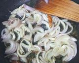 A picture of step 4 of Khushk Maash Ki Dal.