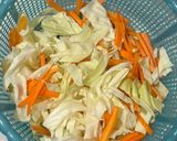 Foto langkah ke 1 dari resep Bakwan Sayur (Kol–Wortel–Daun Bawang).