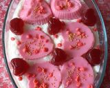 A picture of step 8 of Strawberry jello pudding.