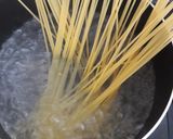 Foto langkah ke 1 dari resep Simple spaghetti.