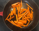 Foto del paso 2 de la receta: Solomillos de pollo en sartén de hierro fundido