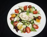 Foto del paso 4 de la receta: Palta rellena con ensalada de atún