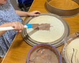 Foto del paso 3 de la receta: Tarta de obleas tipo huesitos para cumpleaños ¡genial para hacer con niños!