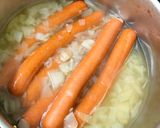 A picture of step 1 of My Bockwurst Sausage Hot Dogs with Sweet Chilli Sauce.🤩.