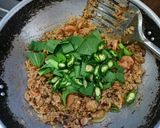 Foto langkah ke 5 dari resep Nasi Goreng Kecap.